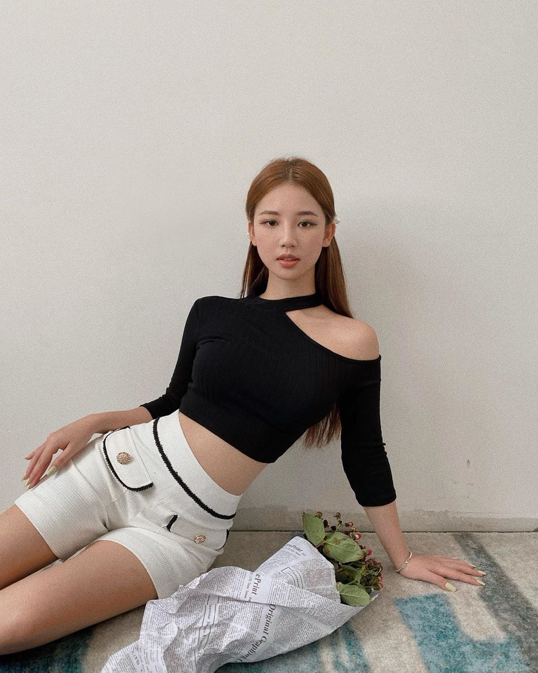 Áo lệch vai và quần short