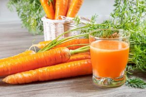 Giữ dáng giảm cân với nước ép cà rốt